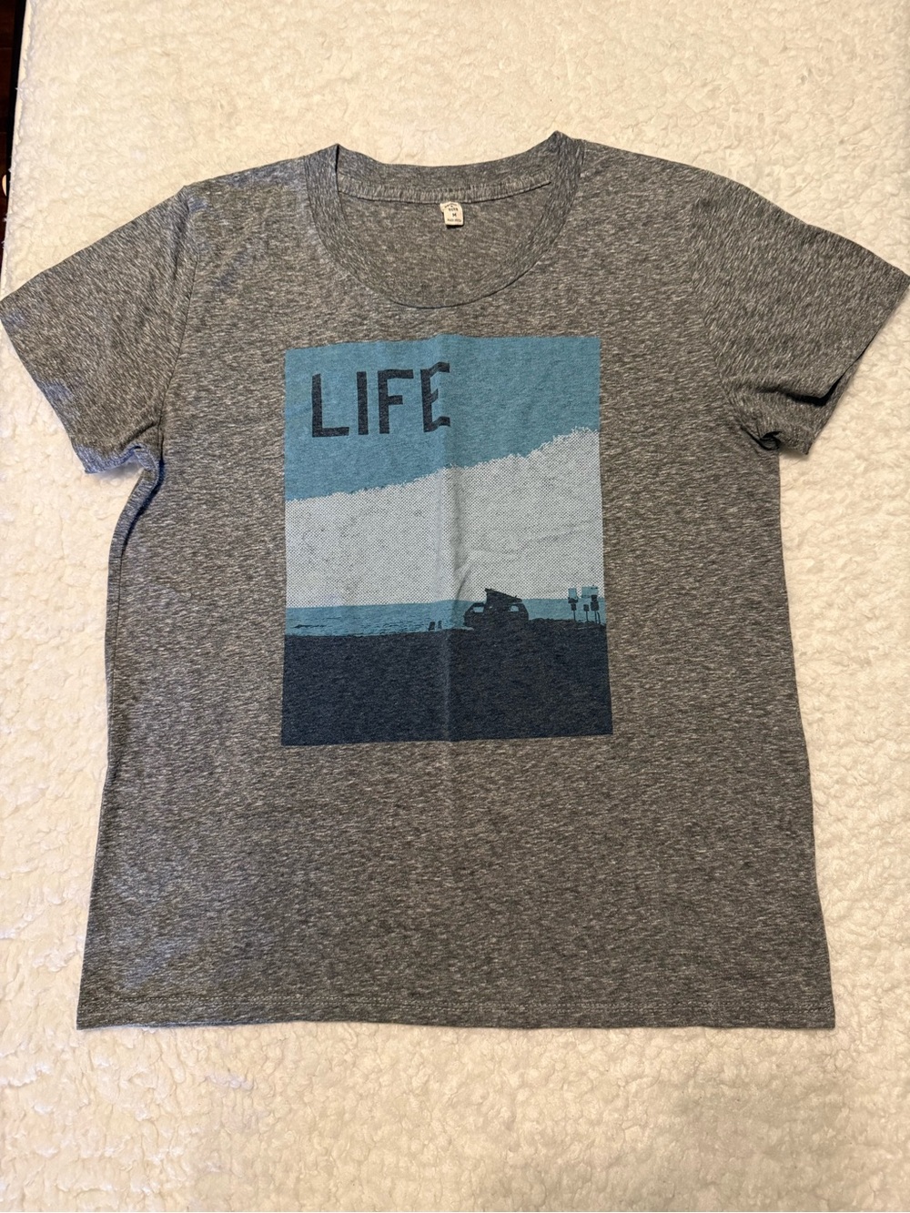 Women’s Grey 'LIFE' beach Graphic Short Sleeve Tee, size medium